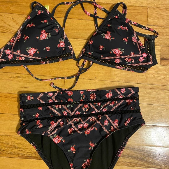 Black floral Bikini high waist swim suit - Picture 1 of 1